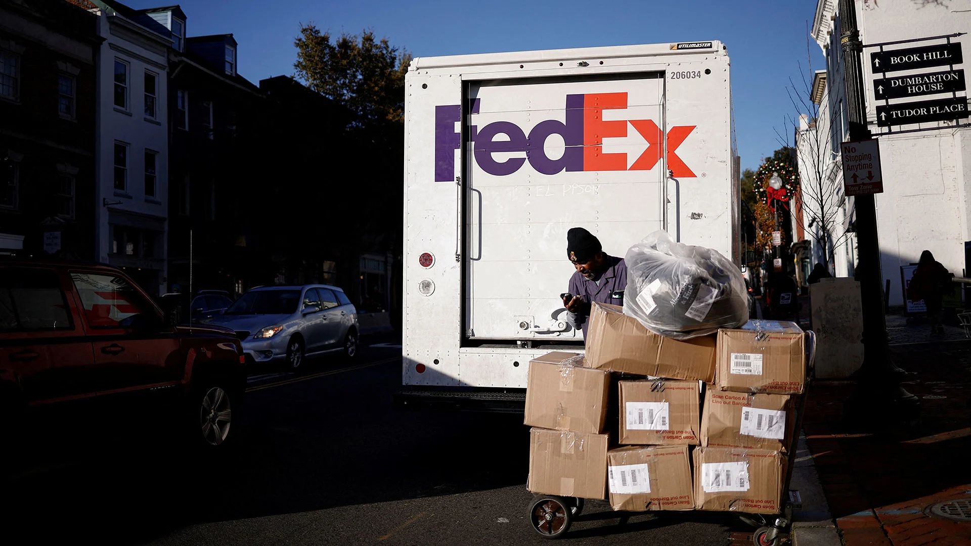 FedEx's Q1 profit report will reveal impact of tariffs on previously exempt parcels