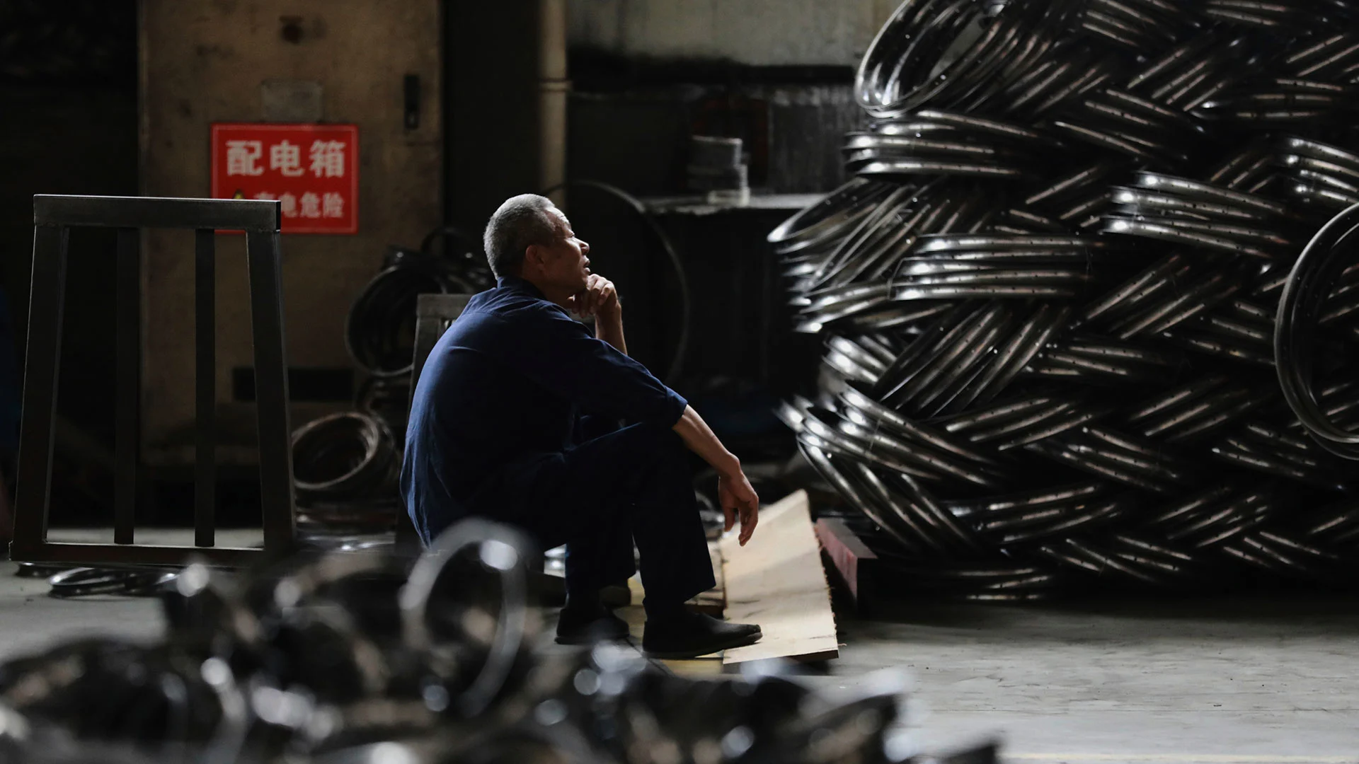 China's manufacturing activity shrank for the 6th straight month. Here's why