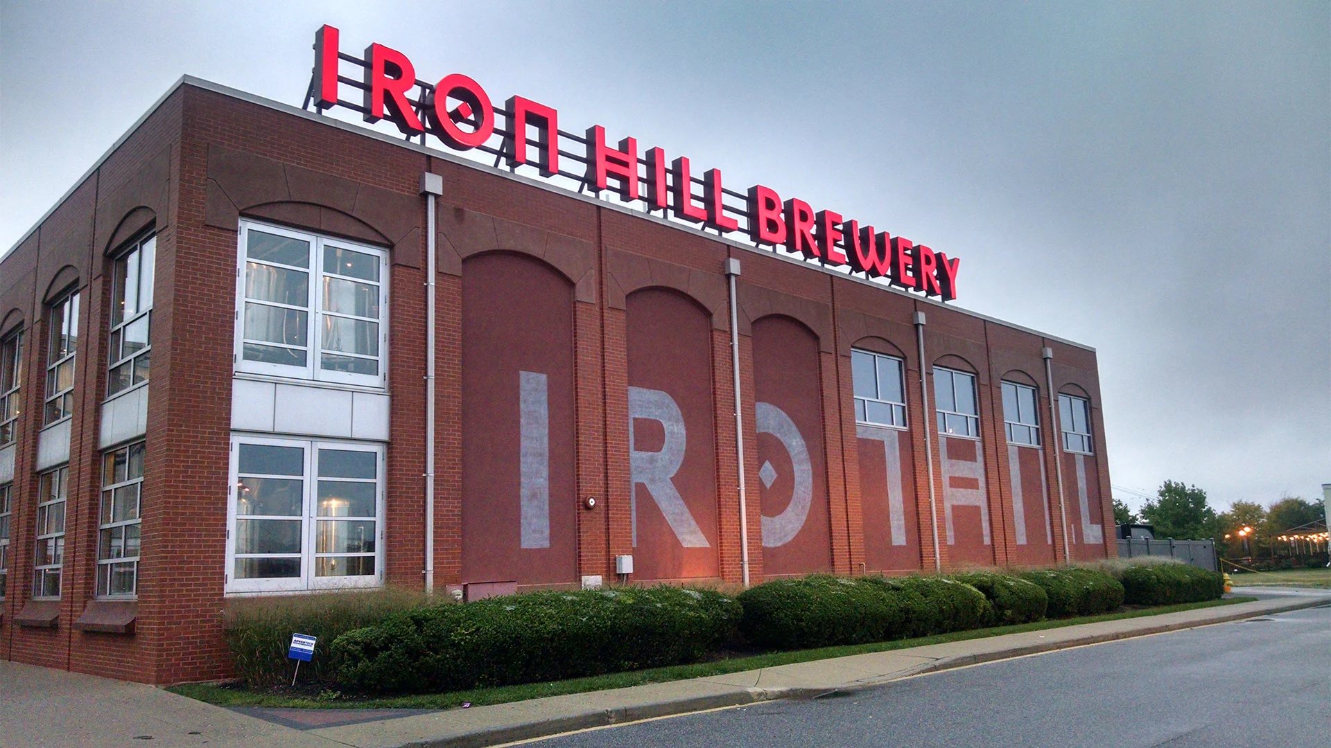 Iron Hill Brewery closing all locations, joins growing list of restaurant chains to file for bankruptcy in 2025