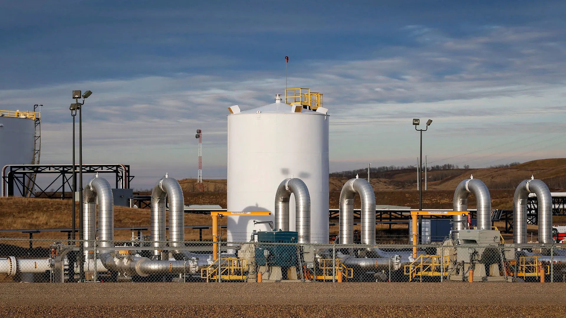 Canada's Carney discusses Keystone XL pipeline with Trump