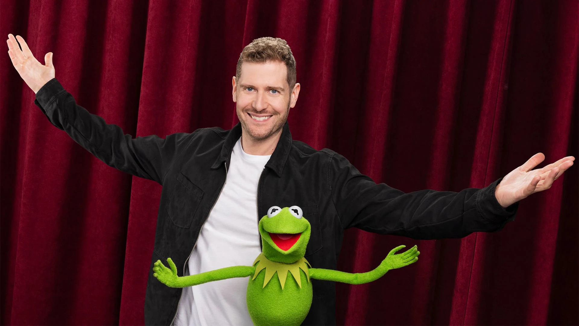 Rob Lake Debuts Magic Show Featuring Muppets on Broadway