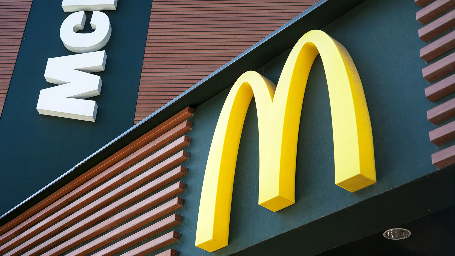 McDonald's is losing its lowest-income customers - and it's not hard to see why