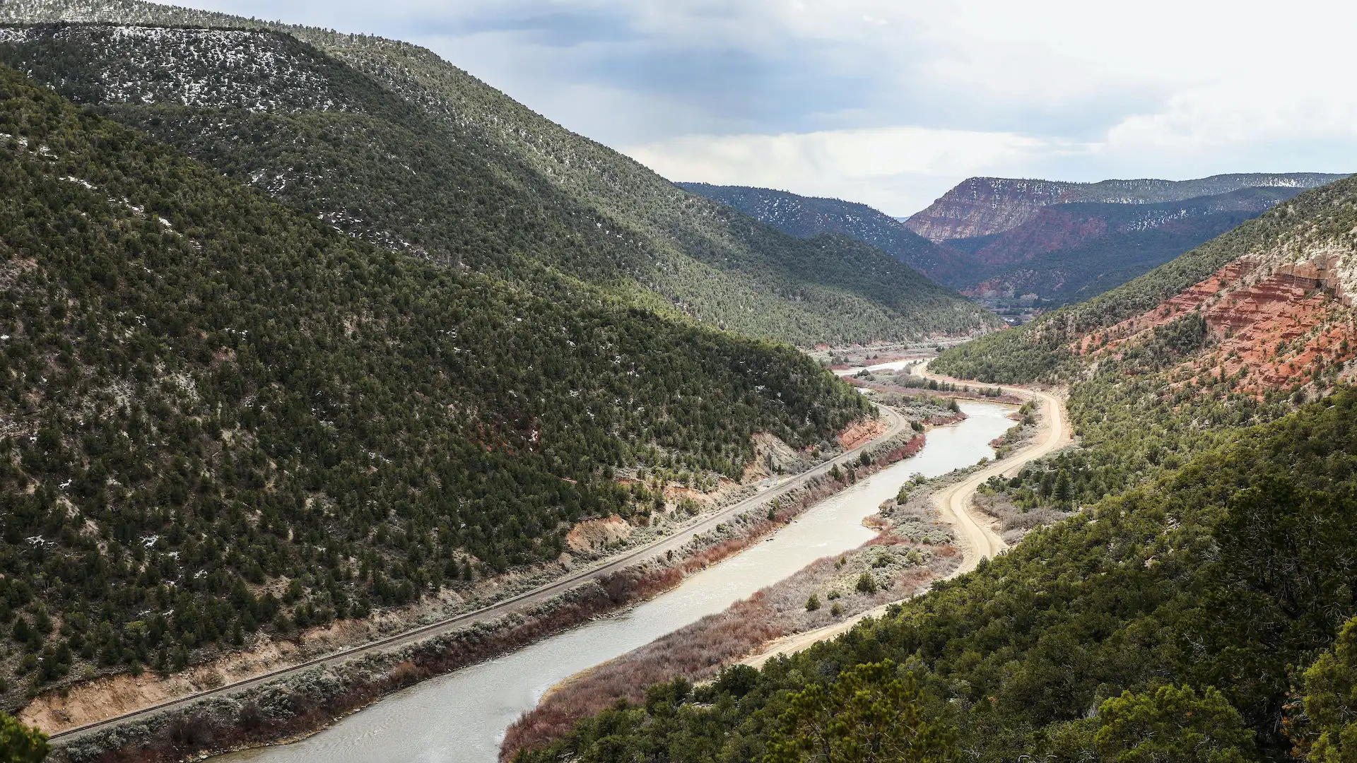 Colorado River states deadlocked on water deal as deadline gets pushed back
