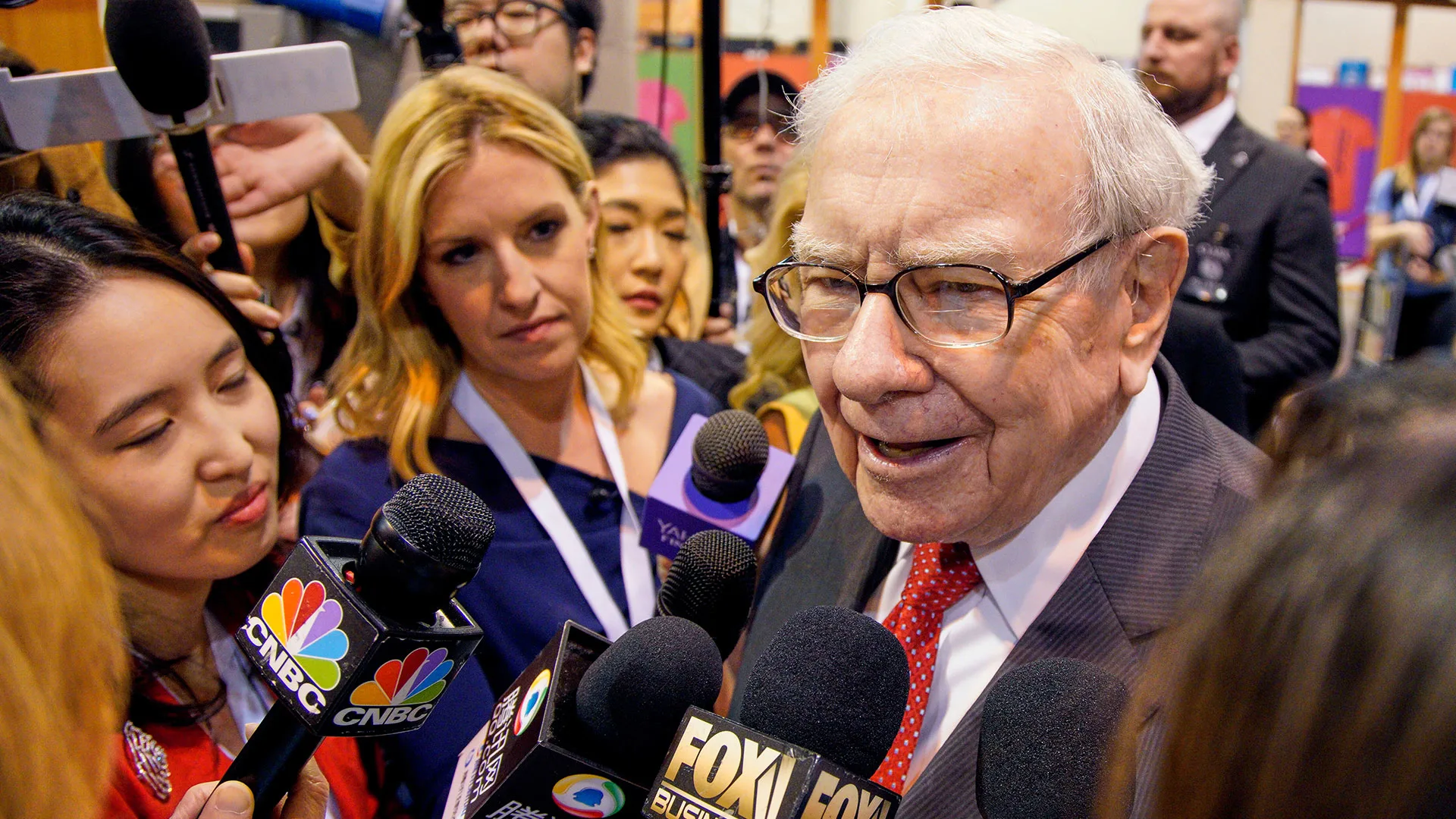 Warren Buffett's successor could be selling off millions of Berkshire Hathaway's Kraft Heinz shares