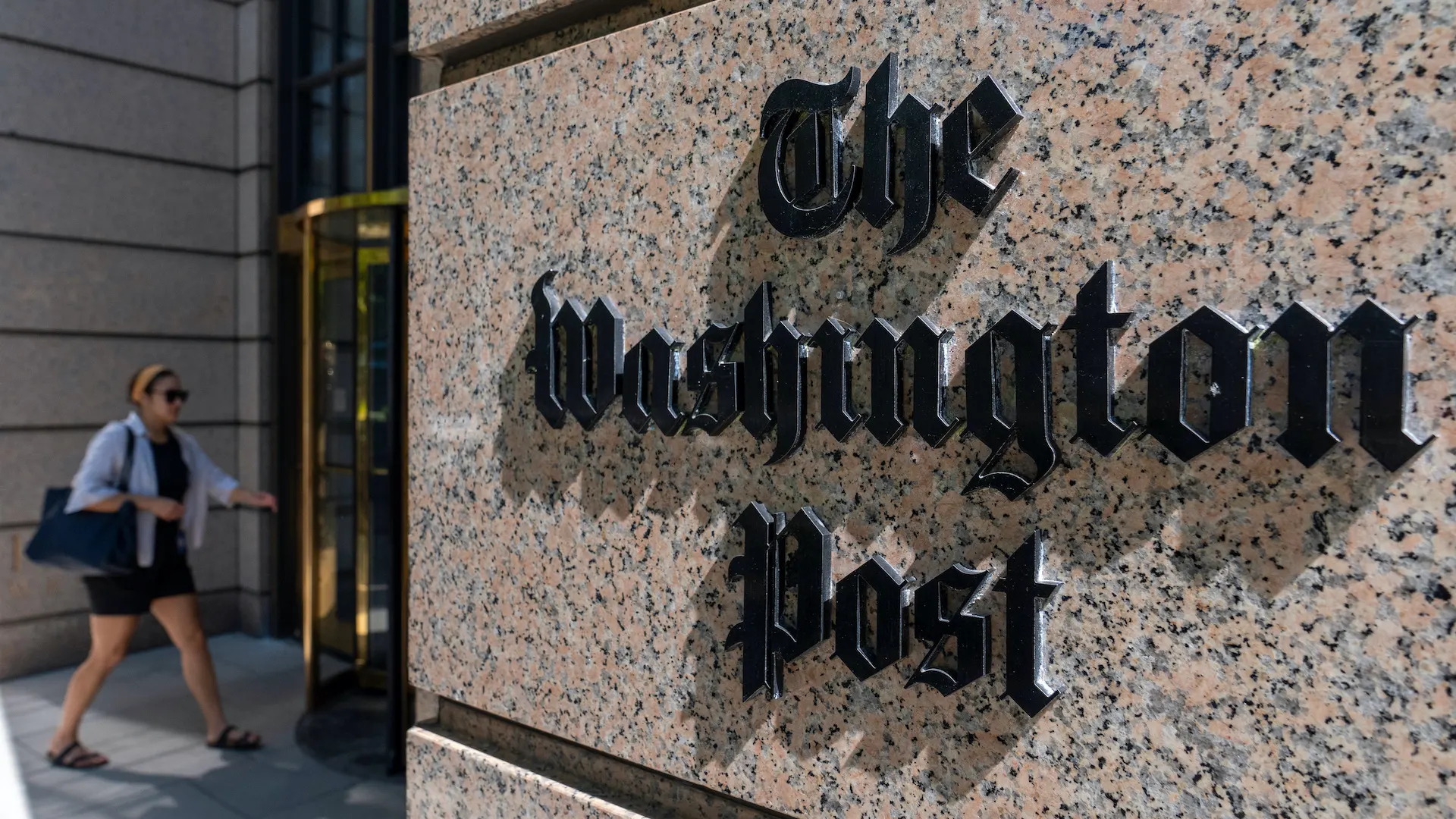 A 'chilling effect': Press freedom advocates denounce the raid on a Washington Post journalist's home