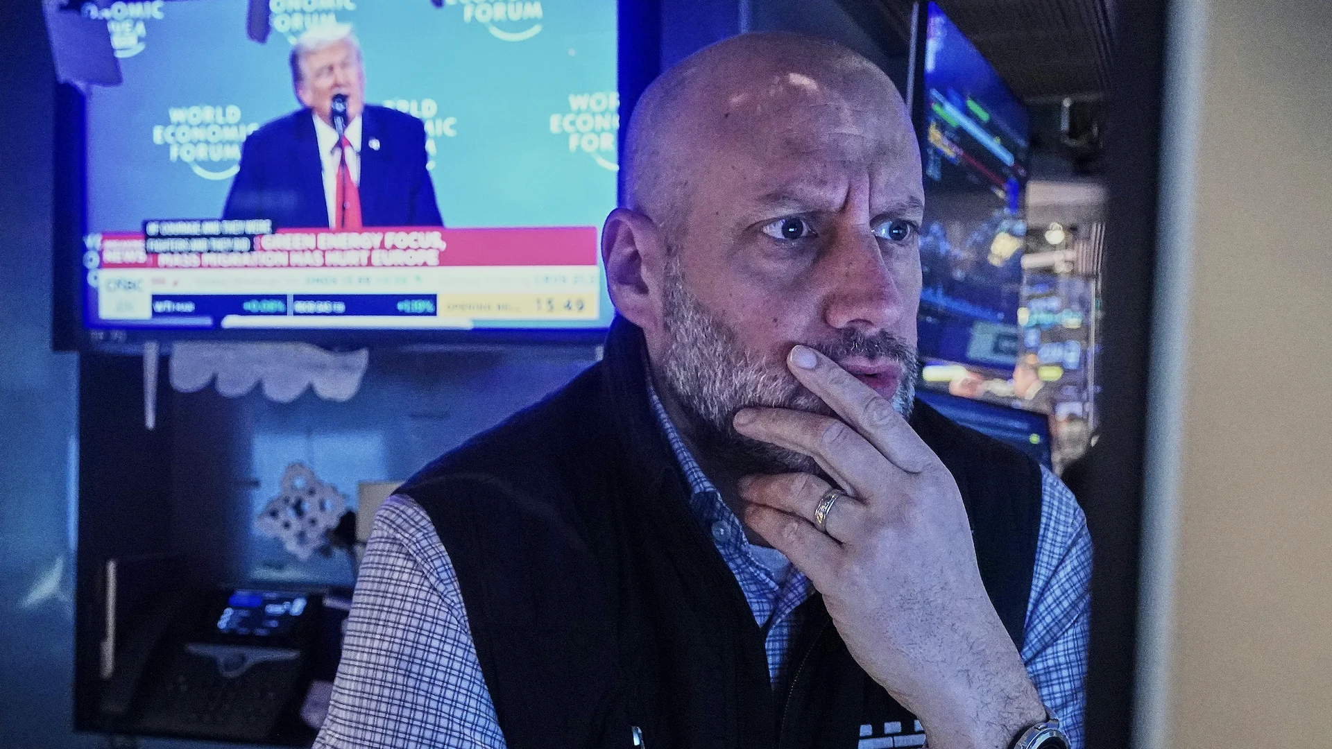 Stock market steadies after Trump says he won't forcibly take Greenland