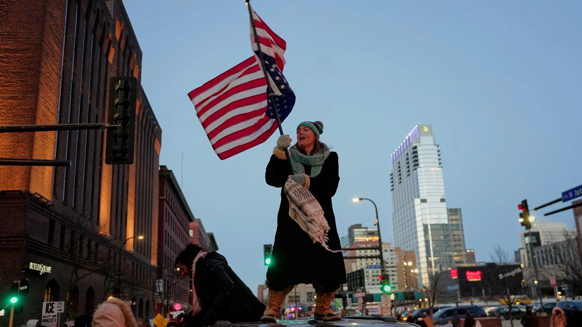 How the Minneapolis shooting of Alex Pretti is impacting gun rights politics for Trump