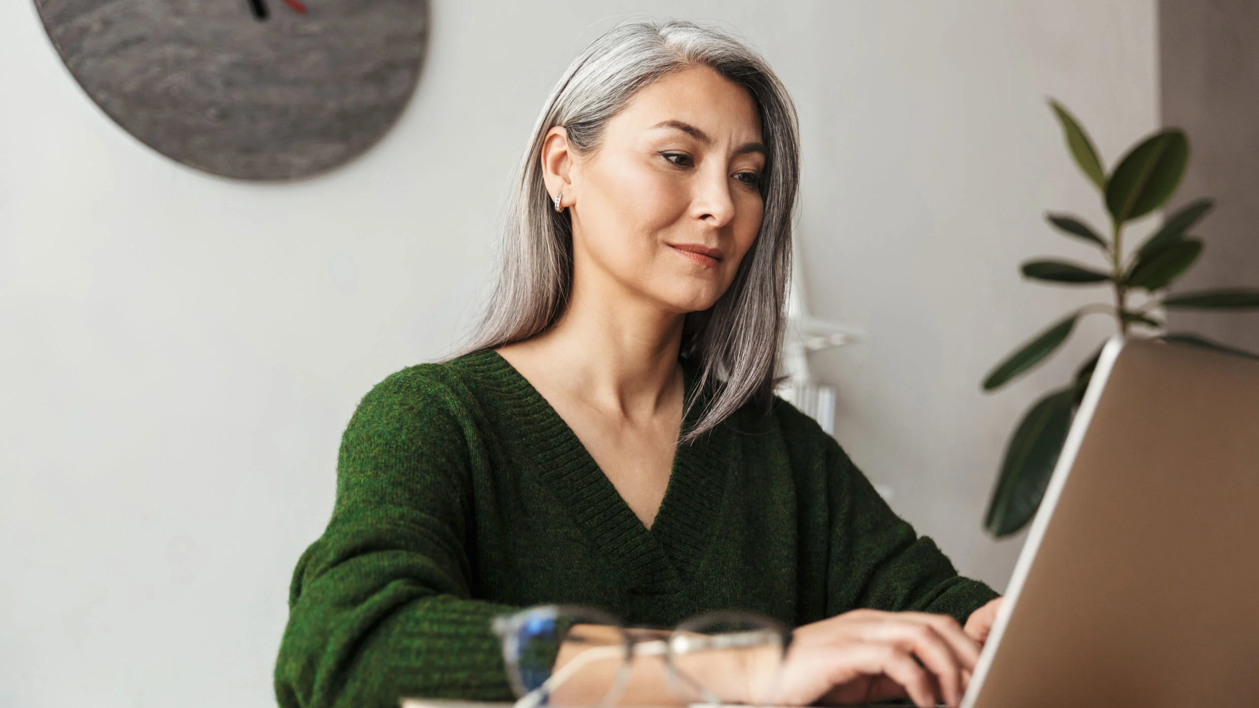 The surprising reason why women are using AI less often than men