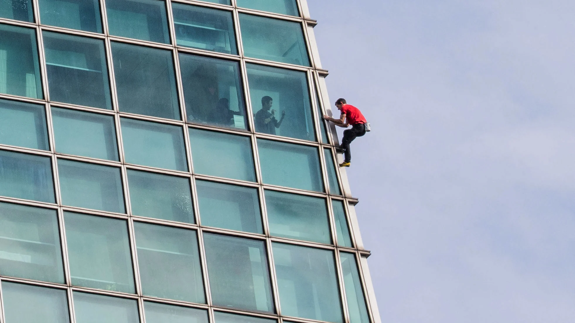 The fascinating history of the century-old sport of 'buildering'