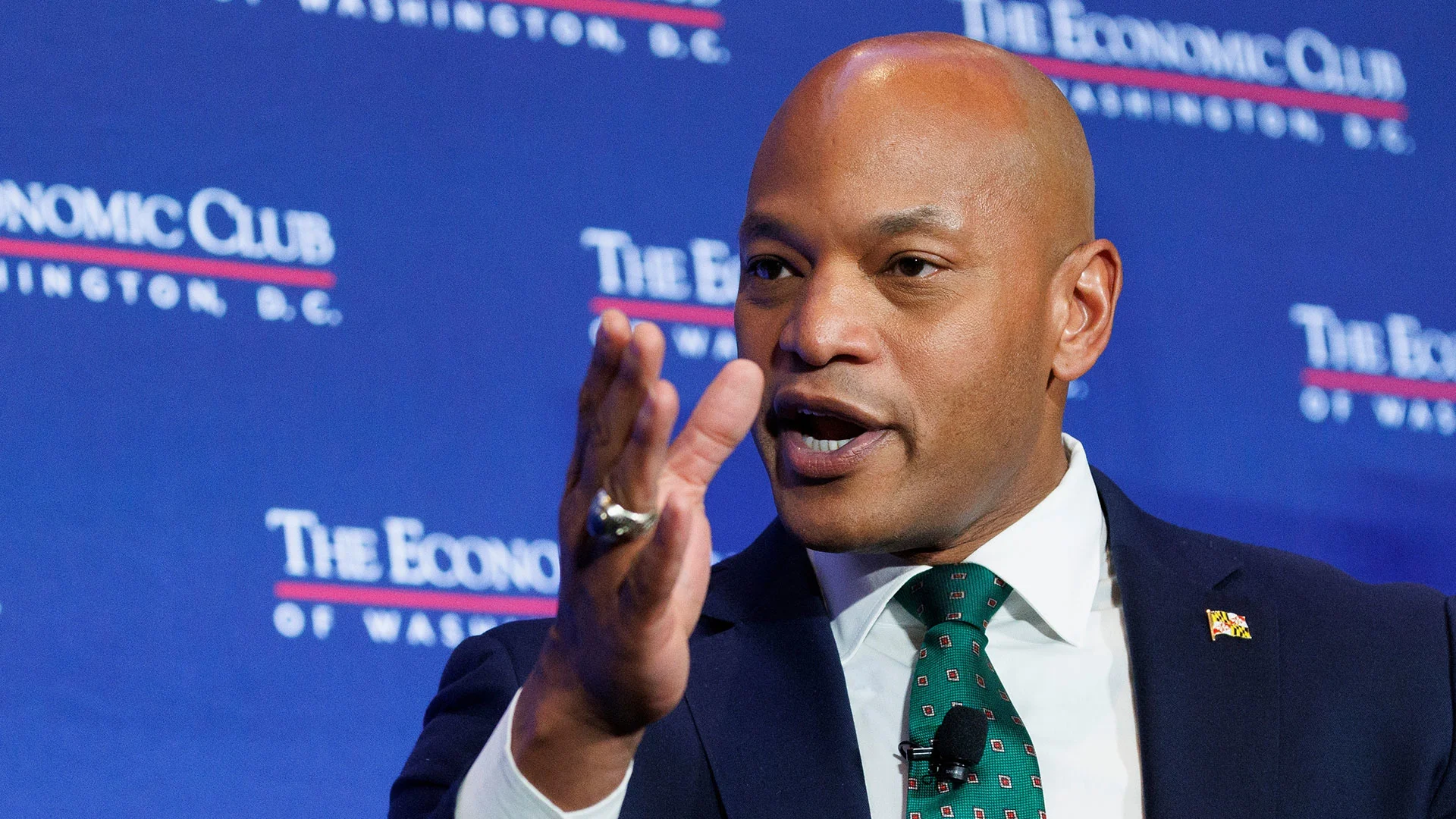 Trump bars two 'not worthy' governors from annual bipartisan meeting at White House, prompting backlash