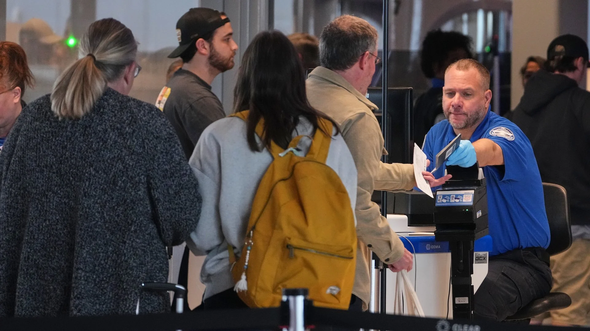 Some airport wait times improve as TSA workers start to get paid