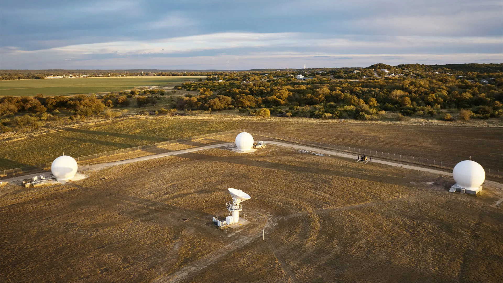 Globalstar stock soars on Amazon rumors. Why the Starlink rival's shares are blasting into space today