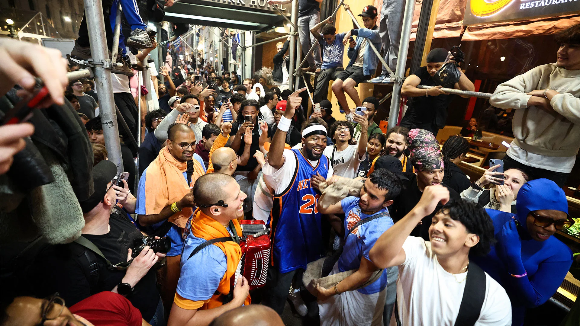 The viral Knicks chant united New York City. Now it needs a new ending ...