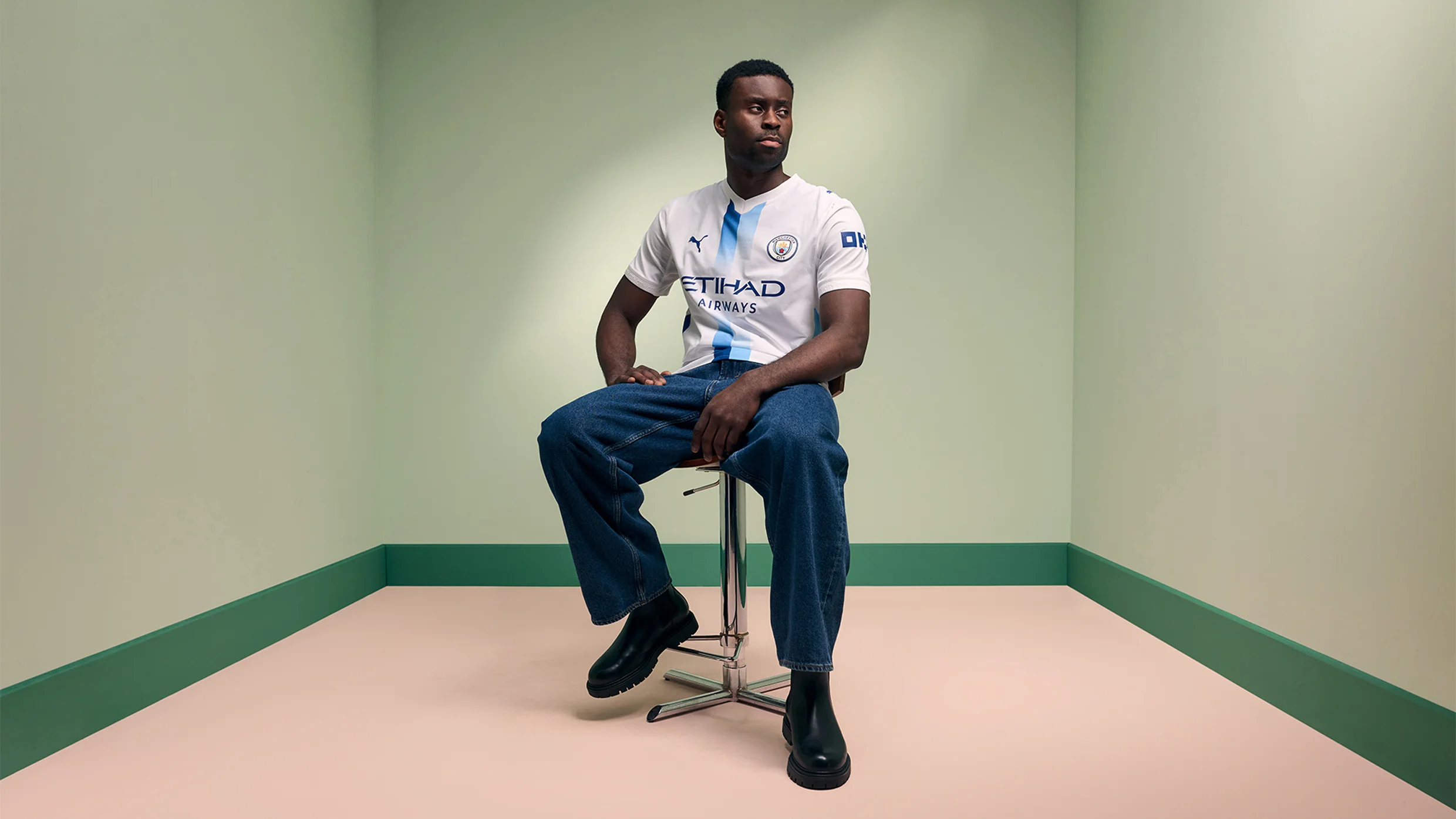 fastcompany.com - Hunter Schwarz - Man City fans used AI to design the team's new kit