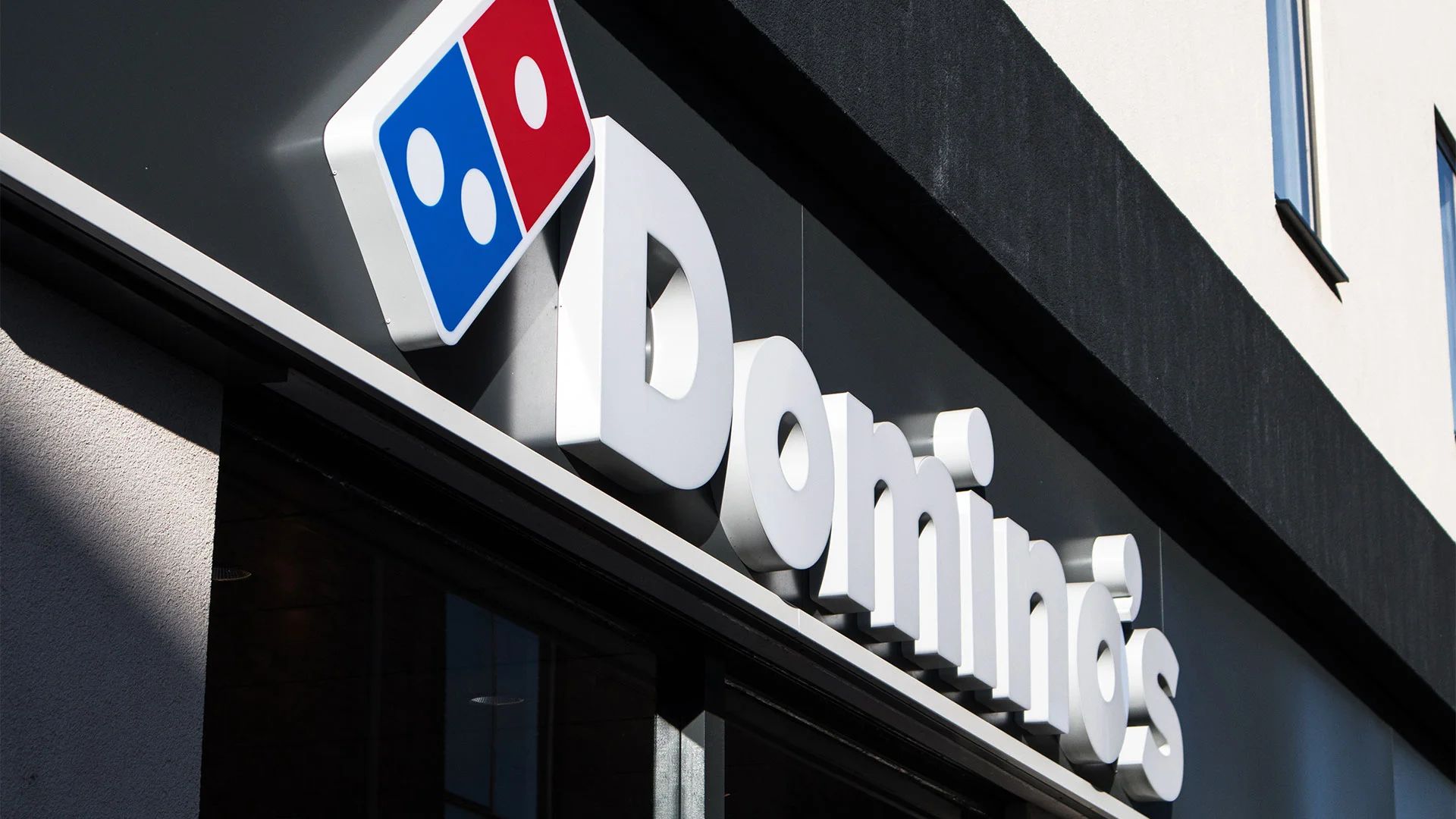 Domino's Pizza is closing stores: See a list of locations that abruptly shuttered in an apparent franchise fallout