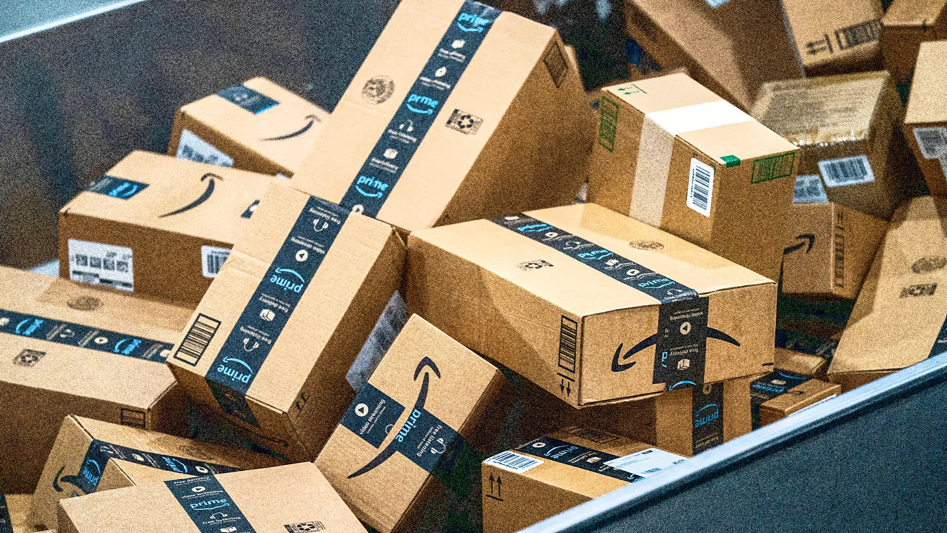 FTC Dark Pattern Crackdown: $2.5B Amazon Settlement Signals Strict Subscription Compliance Requirements for All E-Commerce Sellers