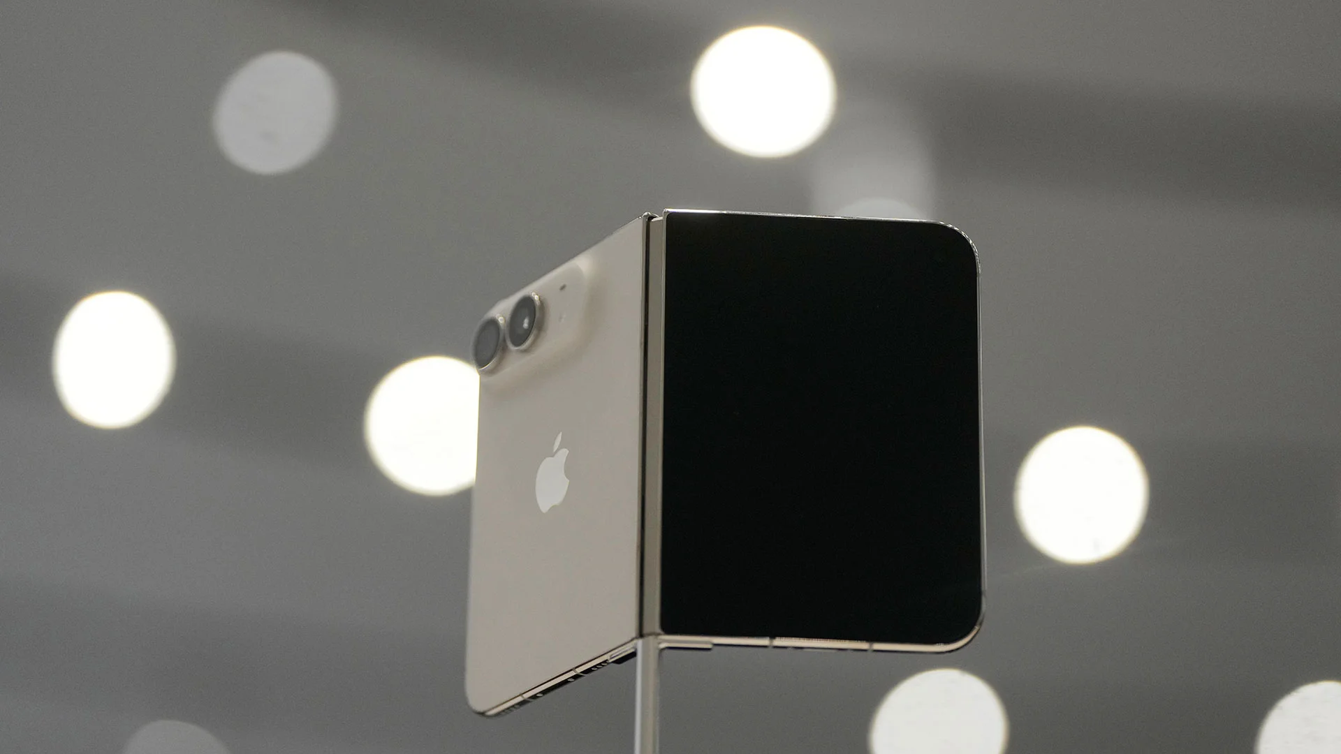 Apple’s folding phone arrives in stores soon. See these dos and dont’s first
