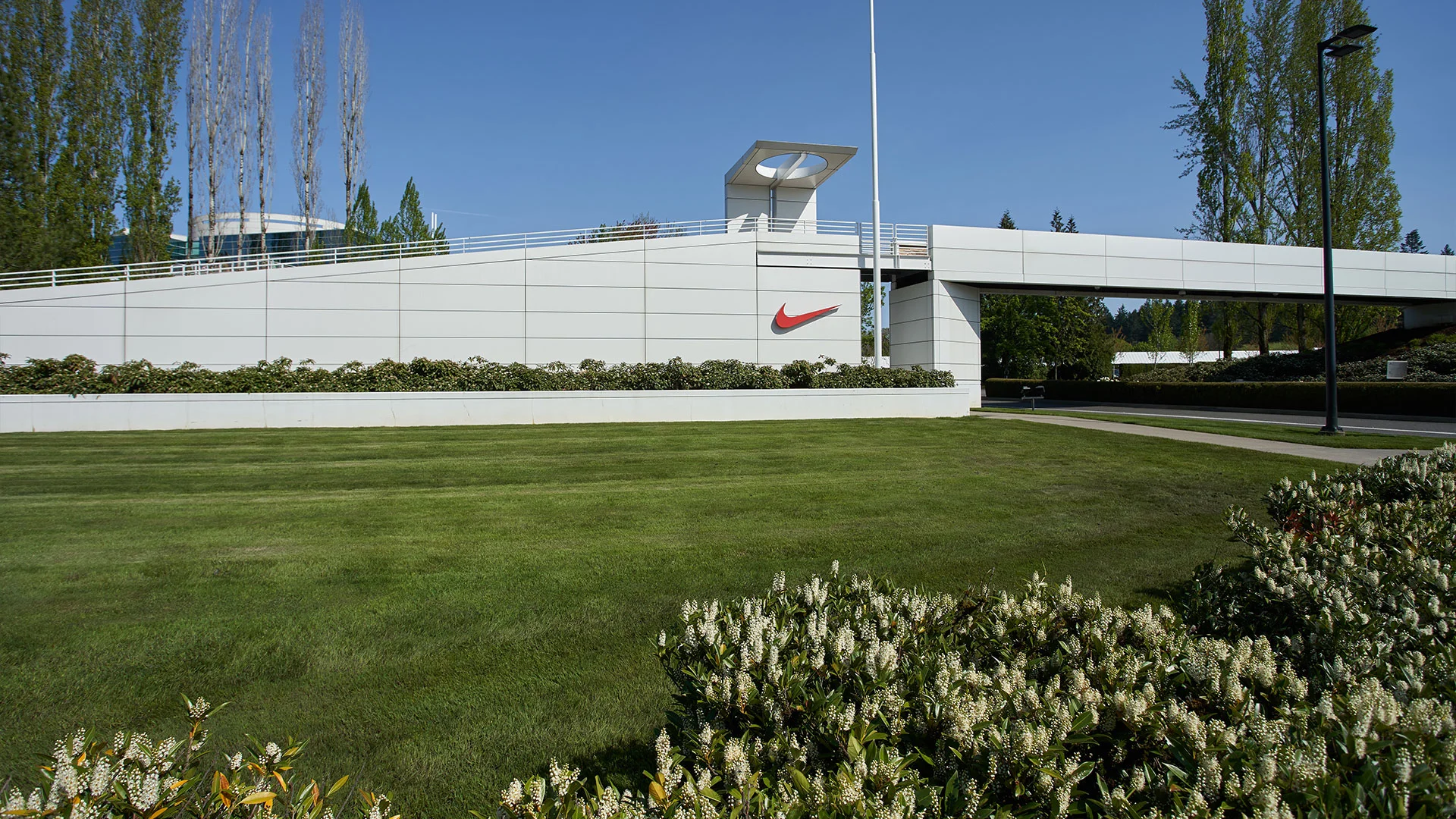 Nike Turnaround Crisis Opens $2B+ Opportunity for Alternative Athletic Brands & Private-Label Sellers