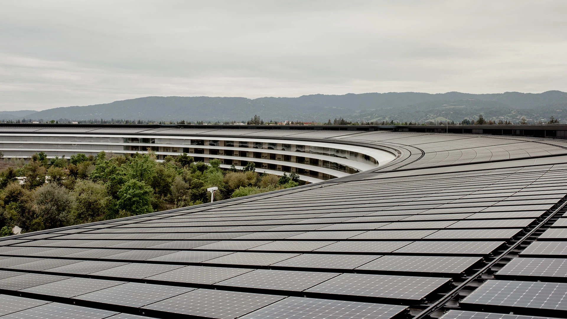 Apple Now Runs On 100% Green Energy, And Here&rsquo;s How It Got There 