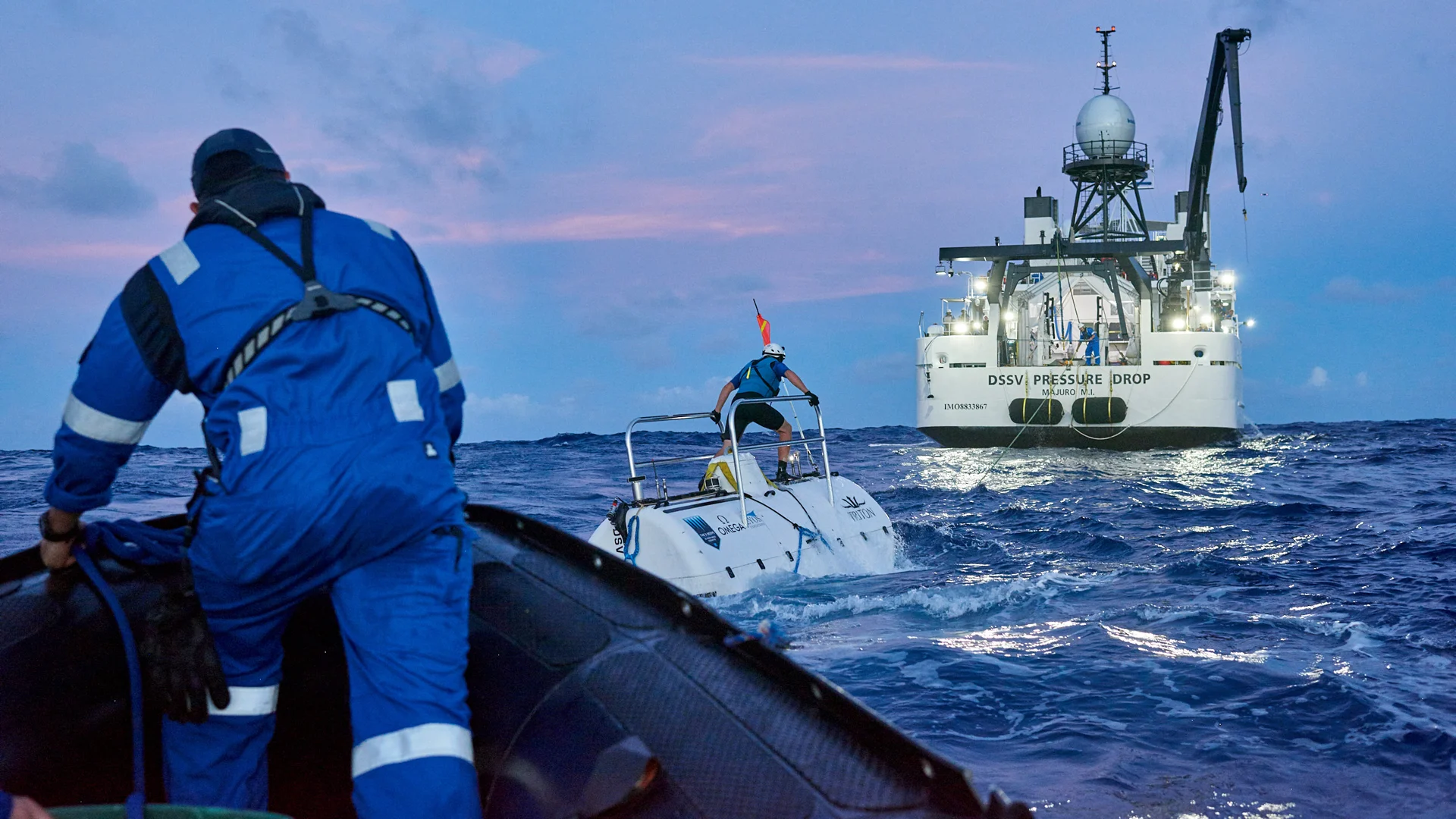 Undersea explorer goes deeper than any solo diver in history and