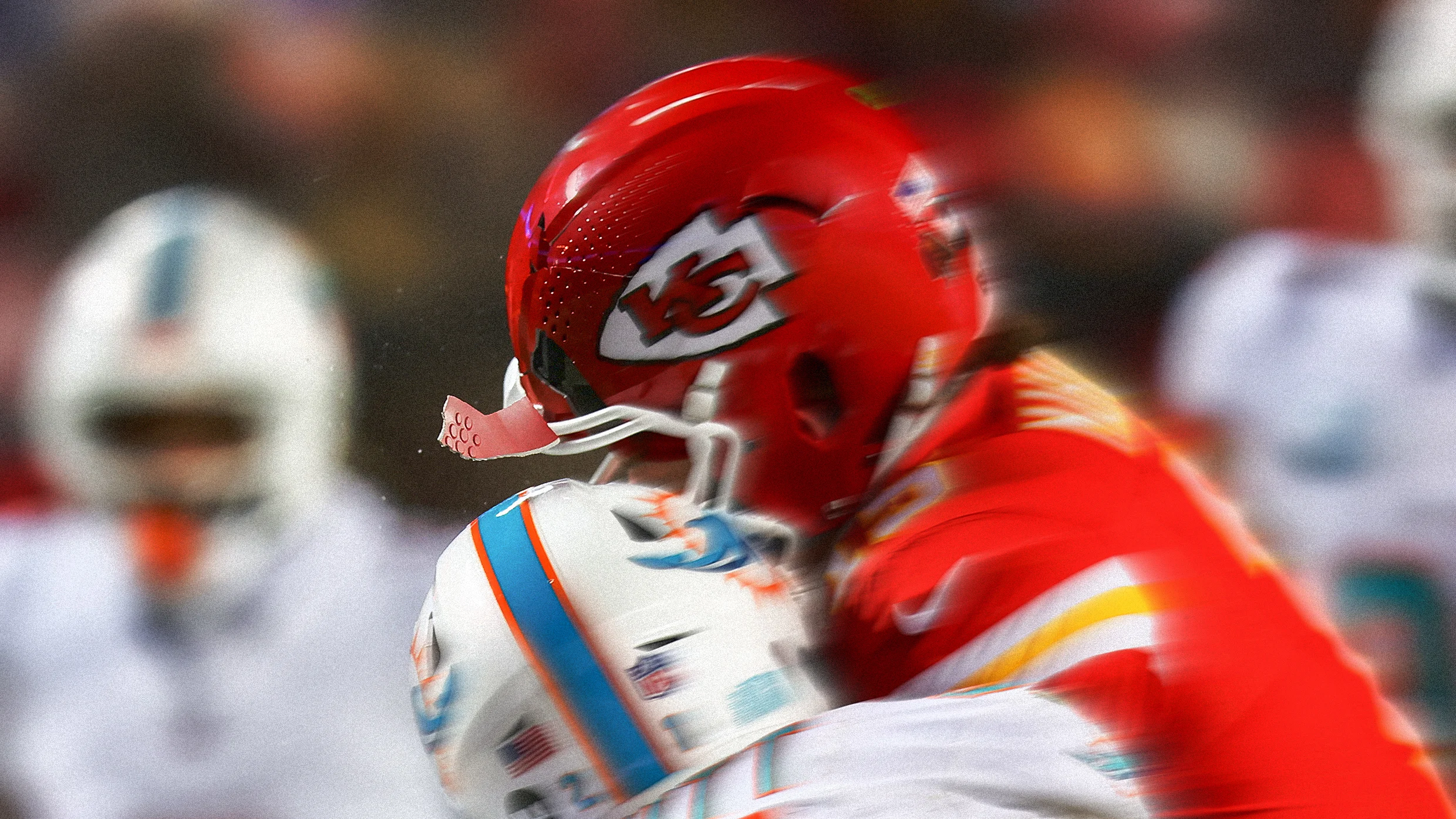 cracked football helmet 2023 Panini Instant #132 Patrick Mahomes II (Cracked Helmet) Kansas City Chiefs Ices Wild Card Win Print Run 448 Official Panini Trading Card (Stock Photo Shown, Card in Near Mint high school and NFL athletes. The Chiefs quarterback's helmet cracked