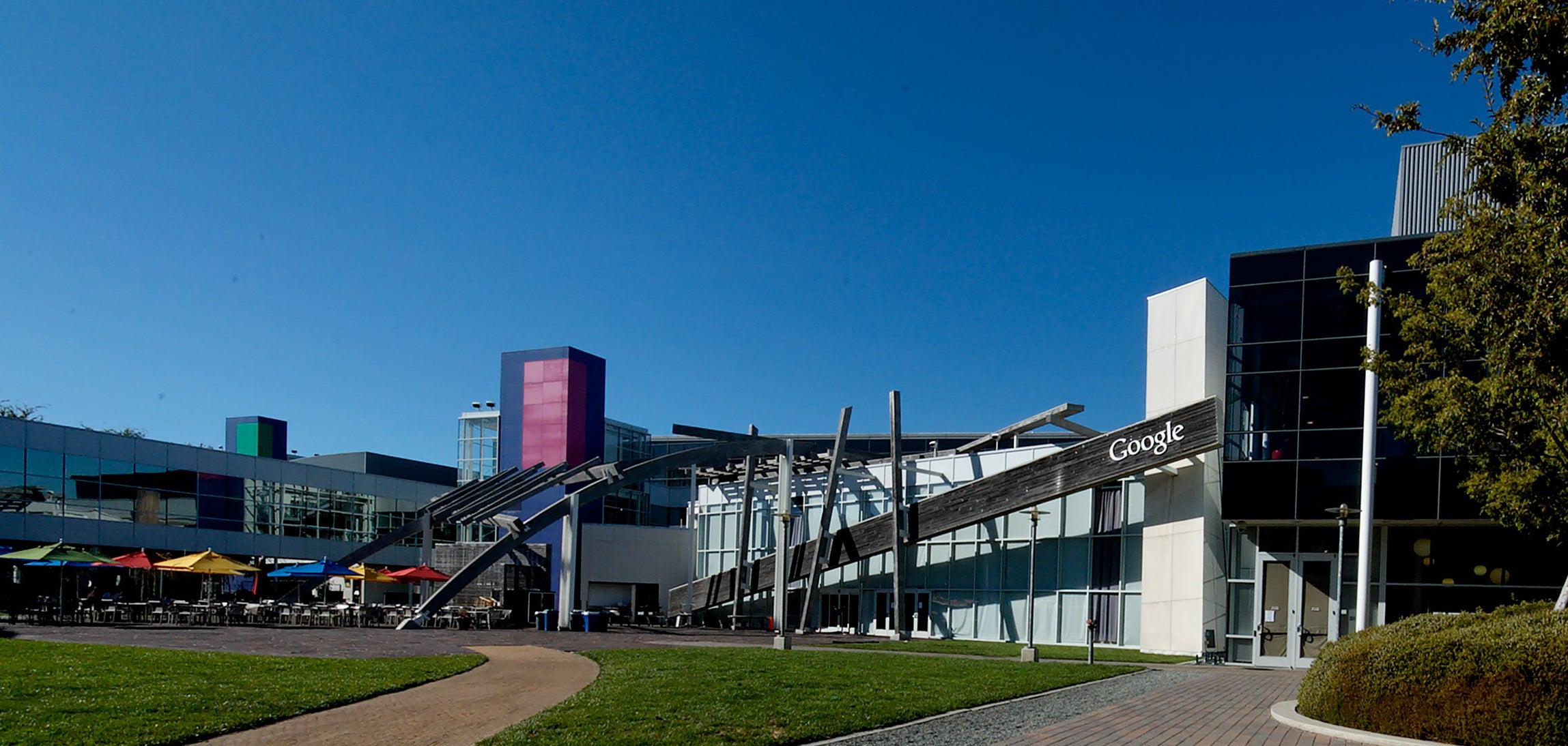 How HBO Recreated The Studiedly Zany Offices Of Silicon Valley - Fast ...