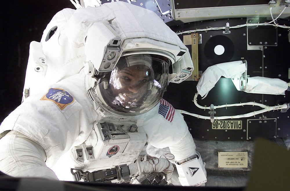 "Secret Space Escapes" Reveals The True Dangers Of Spaceflight - Fast ...