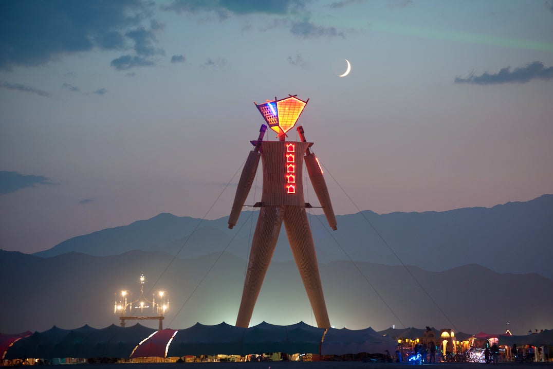 Behind The Scenes At The Most Ambitious Man Build In Burning Man ...