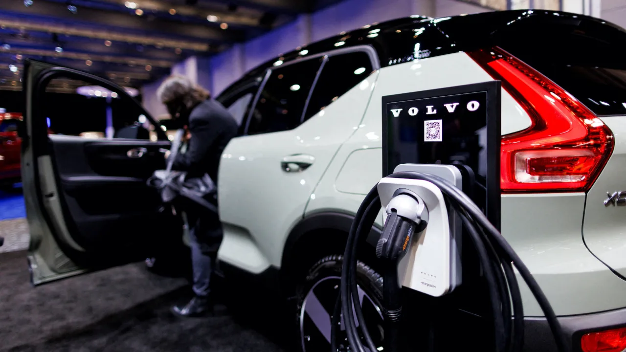 Volvo scales back plan to sell only electric cars by 2030