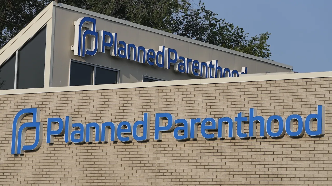 Supreme Court allows states to cut Medicaid funding for Planned Parenthood