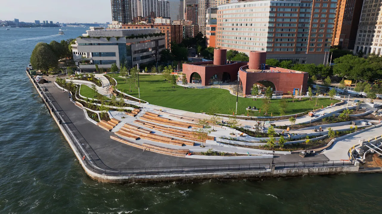 At a new park in New York, flood protection is hiding right under your feet