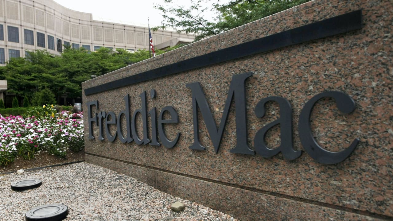 Average long-term U.S. mortgage rate drops to lowest level since April