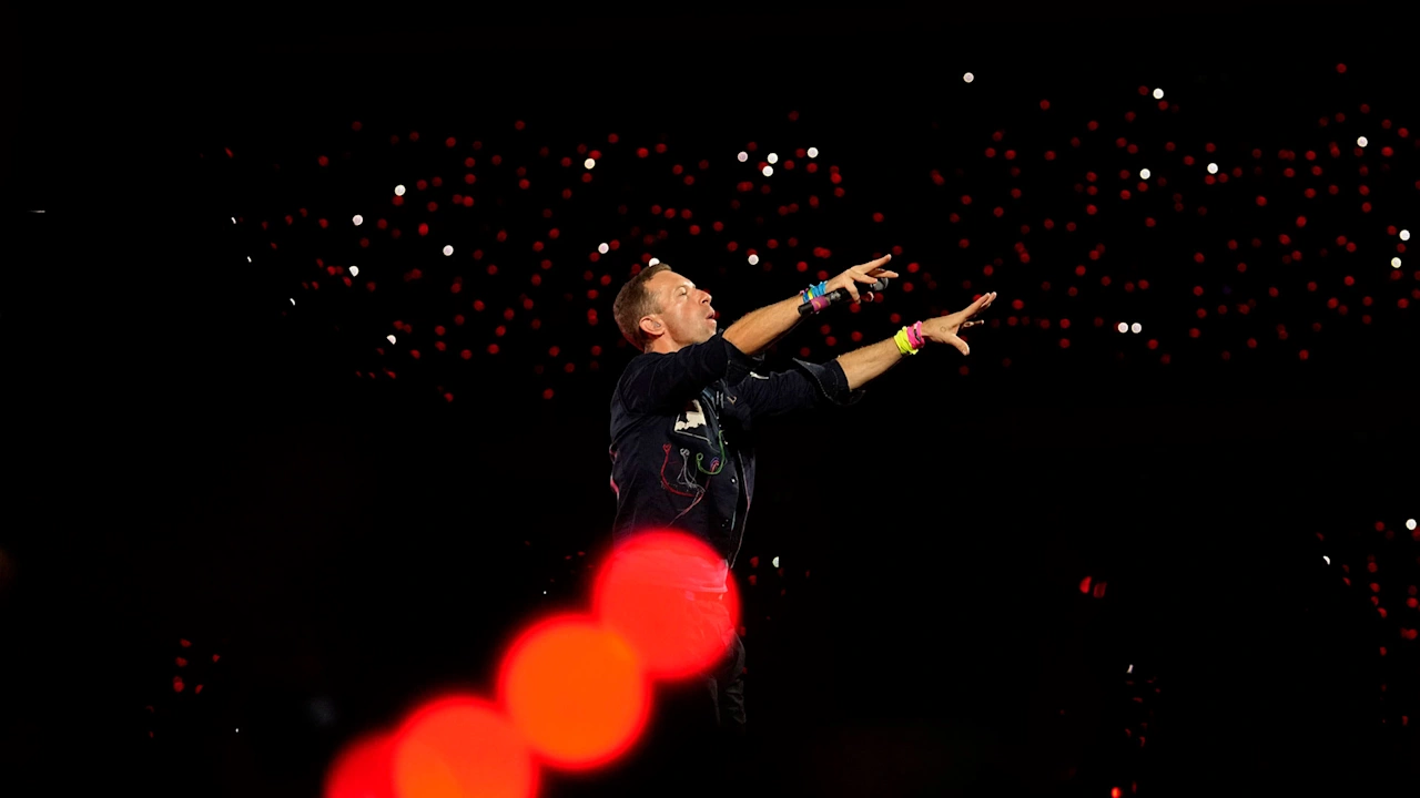 HR exec caught on Coldplay kiss-cam resigns after viral moment