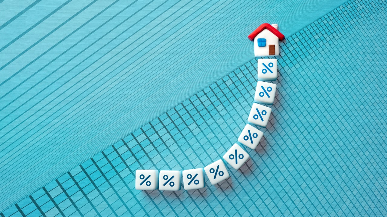 Real estate investors throw in the towel on hopes for lower 2025 mortgage rates