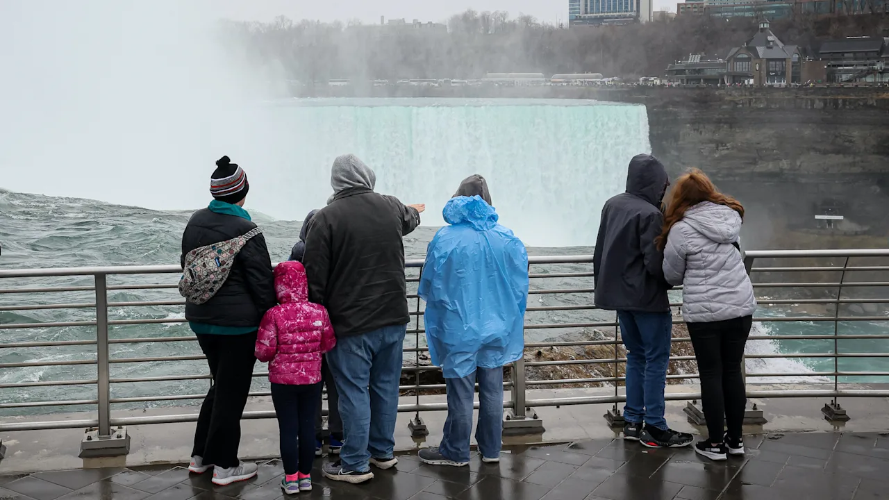 Some tourists and businesses could face a $15,000 bond to get U.S. visas