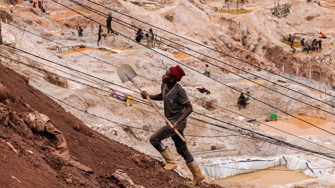This mine feeds the tech world and fuels a rebel war