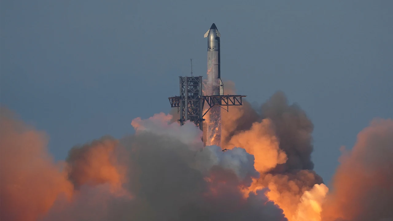 SpaceX successfully completes 10th demo launch of Starship, the world’s biggest rocket
