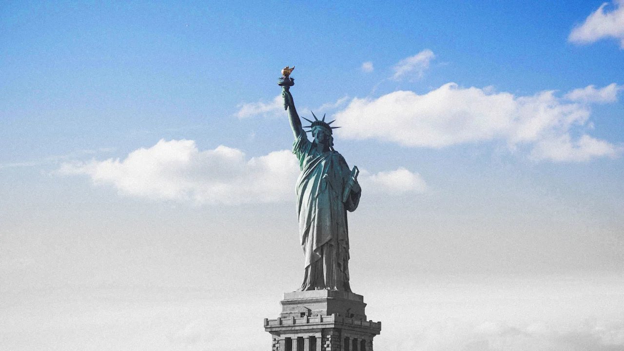 ‘We’re short about a million workers’: Rebecca Shi on immigration’s economic toll