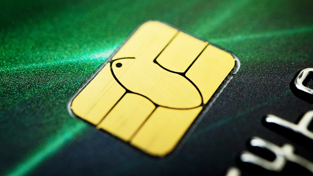 These no-fee travel cards are gunning for Amex Platinum and Chase Sapphire