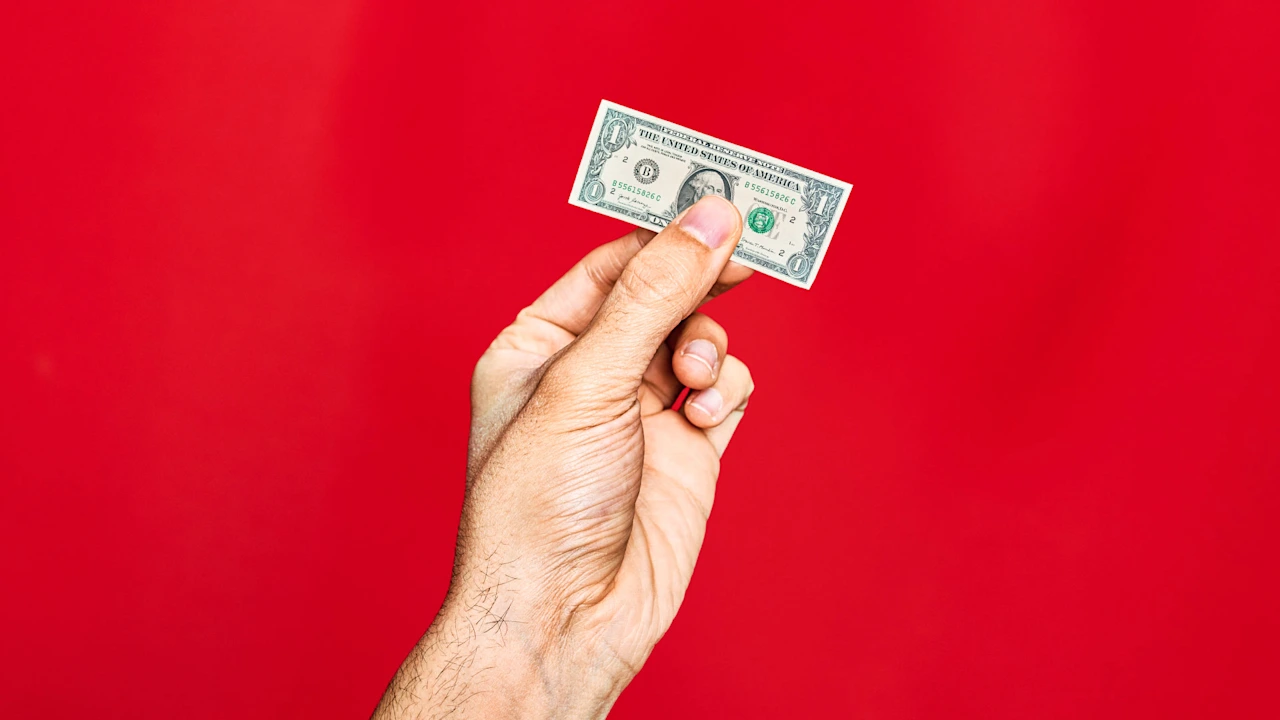 Bad news for restaurant workers: Tipping in America is on the decline