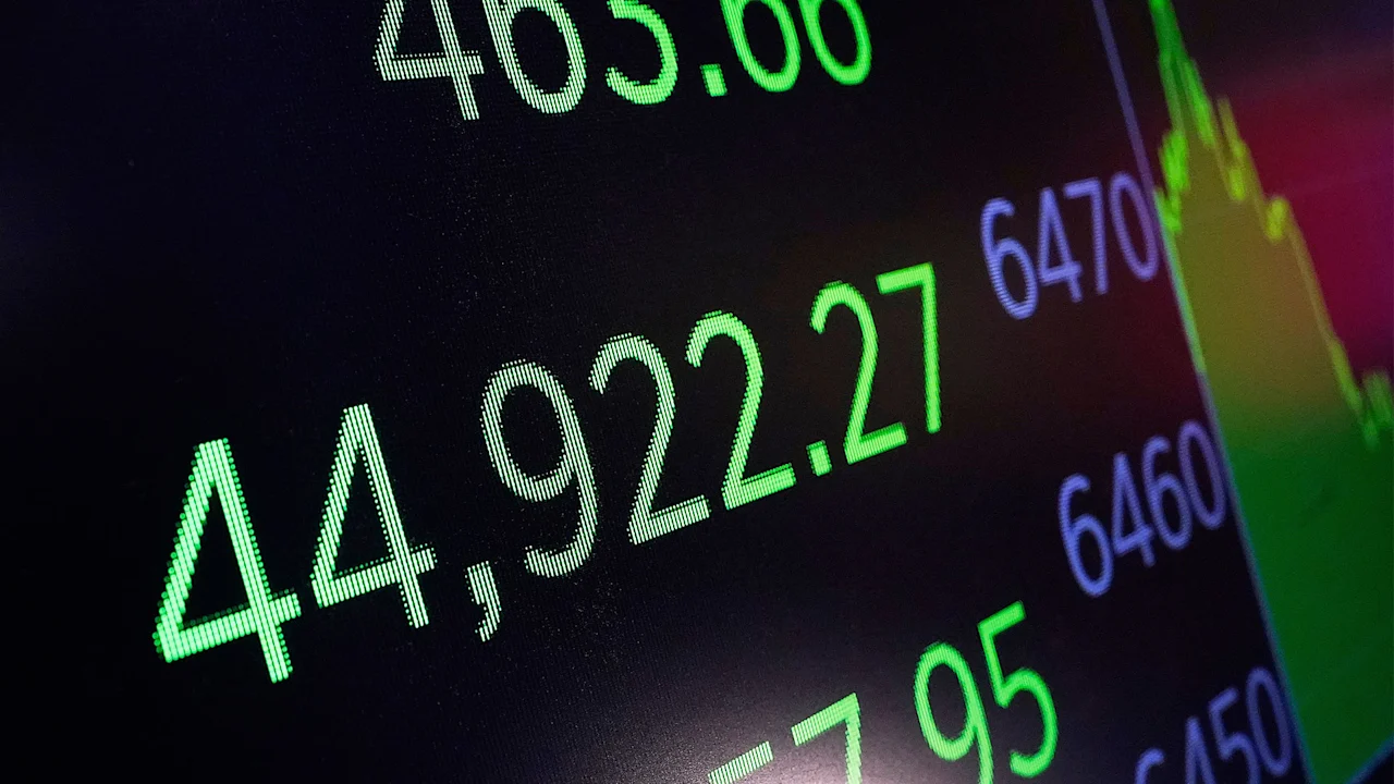 Wall Street stocks are mixed as markets count on an interest rate cut from the Fed thumbnail