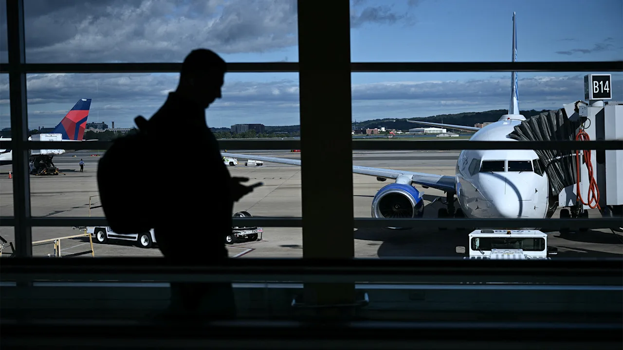 Flight delays today: Air travel headaches continue as government shutdown enters its third week thumbnail