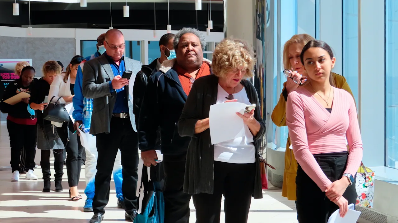 De wekelijkse aanvragen voor werkloosheidsuitkeringen dalen