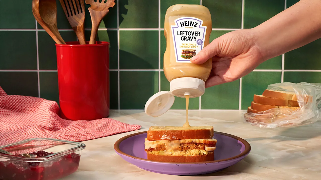 Heinz gaat all-in op Thanksgiving-restjes met uitknijpbare kalkoenjus