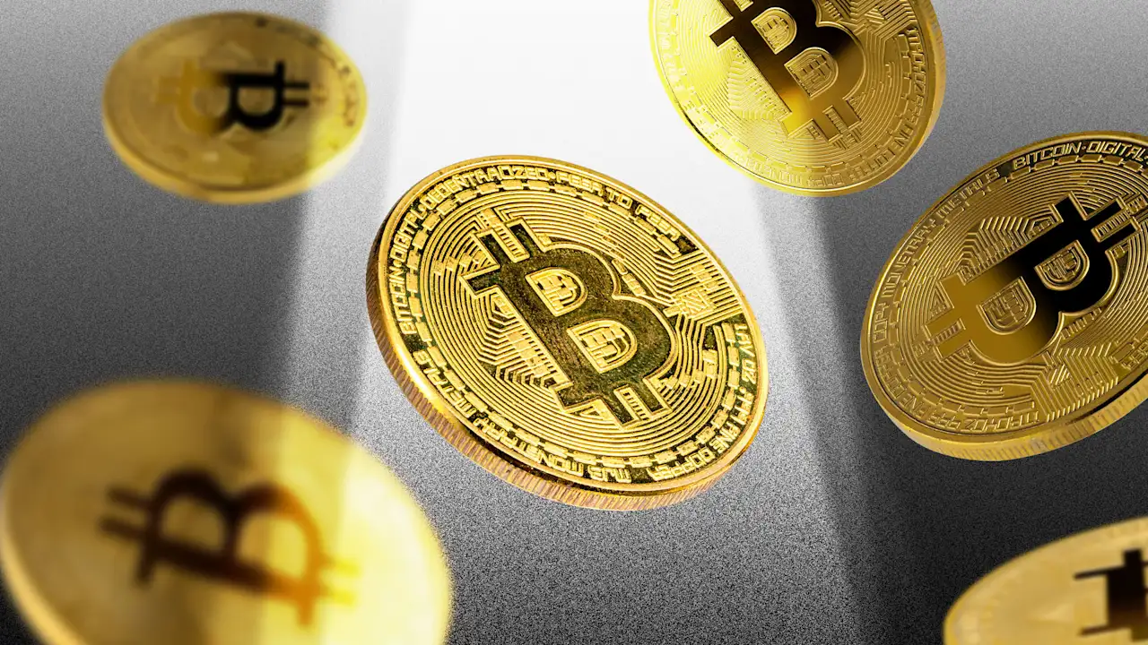 Caída del precio de Bitcoin: ¿Por qué se hundió hoy al mínimo de 6 meses? ¿Qué está pasando con el mercado de las criptomonedas?