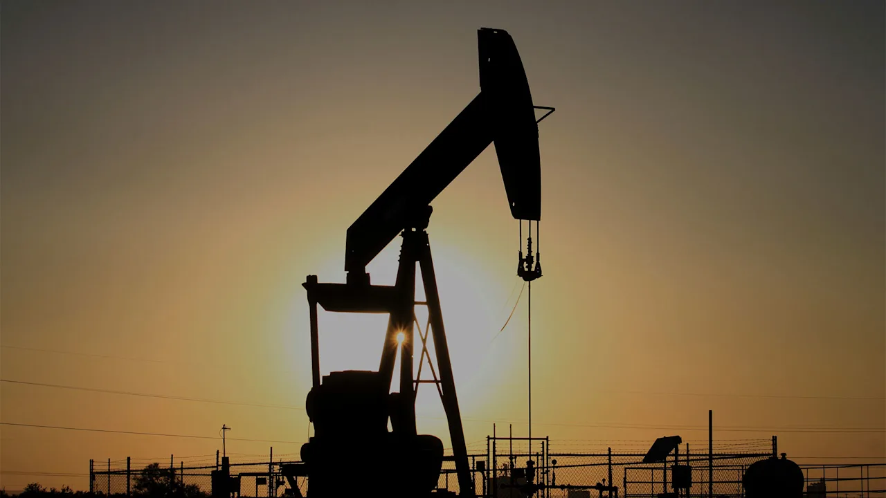 Trump wil de Amerikaanse olieboringen weer goedkoop maken, en staten bereiden zich voor op impact. Dit is waarom