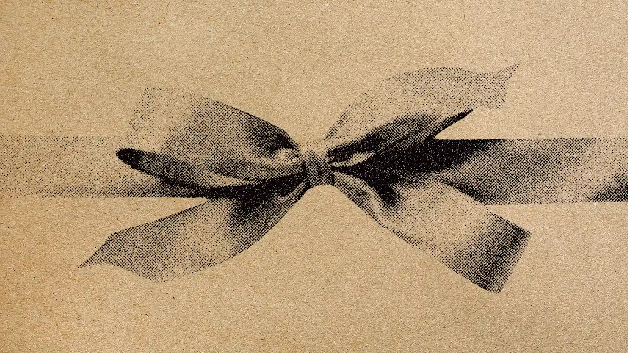 Tweedehands shoppen is in 2025 groter dan ooit. Zo kun je op de juiste manier met je kerstcadeaus omgaan