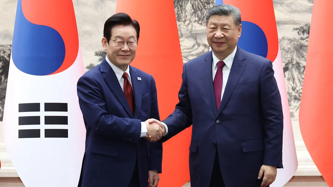 De betrekkingen tussen China en Japan staan onder druk nu er een onderzoek wordt gelanceerd naar deze chemische stof die in halfgeleiders wordt gebruikt