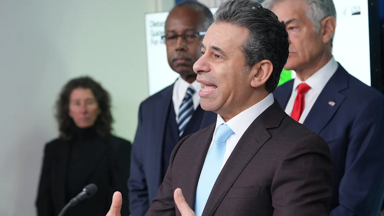 Het medicijnbeoordelingsplan van de FDA-commissaris zorgt voor alarm bij de hele organisatie