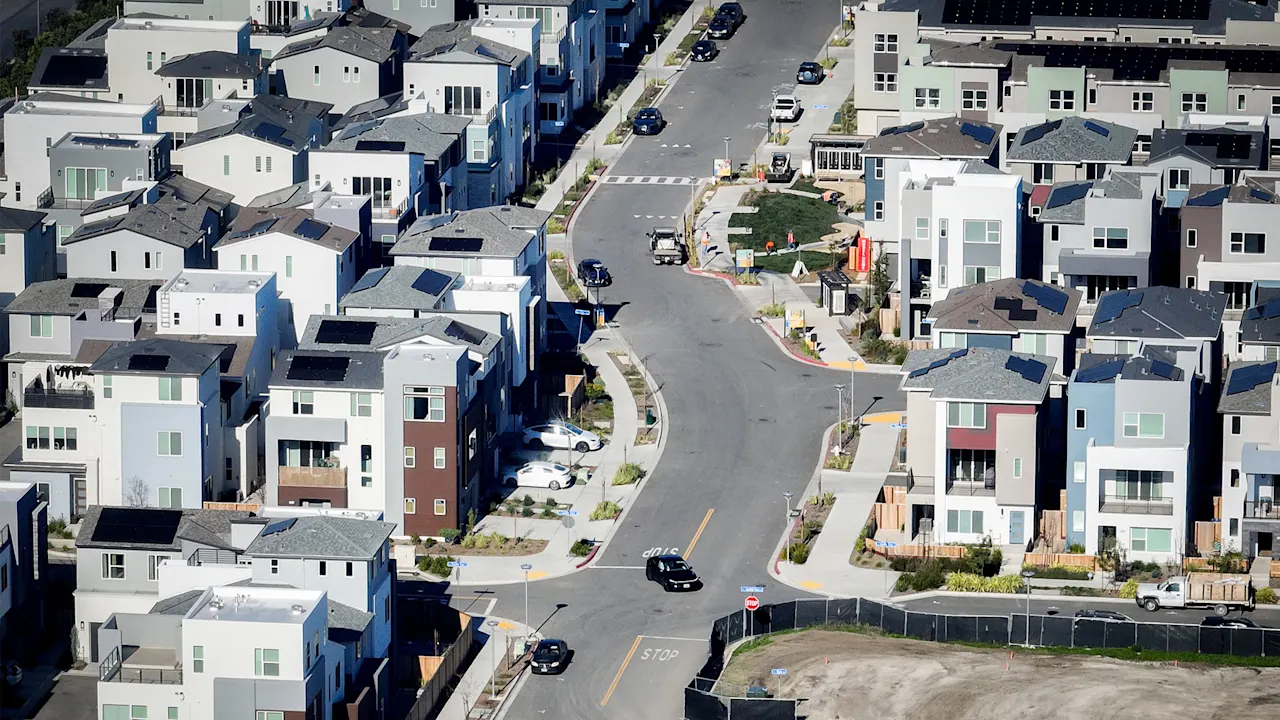 Het standpunt van Trump over de Amerikaanse huizenprijzen dreigt op de middellange termijn een ‘generatieoorlog’ te ontketenen